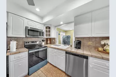 9621 NW 8th St, Pembroke Pines, FL 33024 - Photo 17