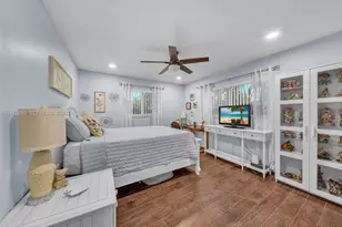 9621 NW 8th St, Pembroke Pines, FL 33024 - Photo 21