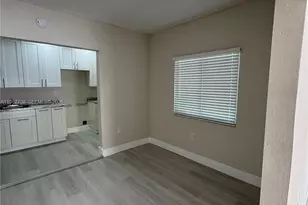 1545 NW 1st St, Miami, FL 33125 - Photo 9