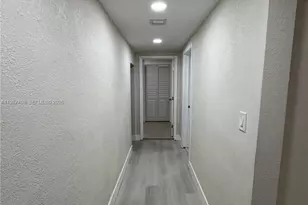 1545 NW 1st St, Miami, FL 33125 - Photo 5