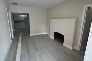 1545 NW 1st St, Miami, FL 33125 - Photo 15