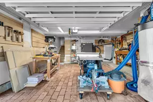 140 Hampton Ln, Key Biscayne, FL 33149 - Photo 37