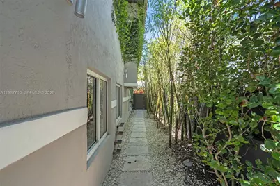 140 Hampton Ln, Key Biscayne, FL 33149 - Photo 39