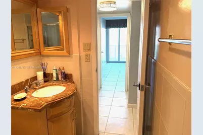 100 Bayview Dr #528, Sunny Isles Beach, FL 33160 - Photo 11