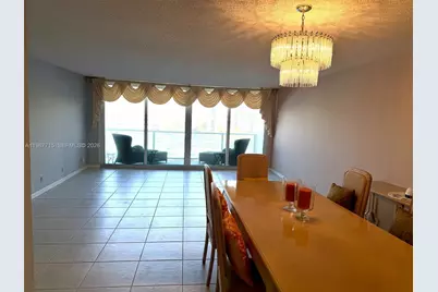 100 Bayview Dr #528, Sunny Isles Beach, FL 33160 - Photo 7