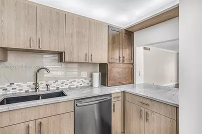 9450 Live Oak Pl #102, Davie, FL 33324 - Photo 11