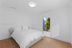 8926 Emerson Ave, Surfside, FL 33154 - Photo 27