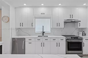 8926 Emerson Ave, Surfside, FL 33154 - Photo 13