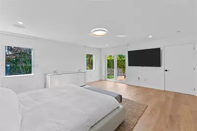 8926 Emerson Ave, Surfside, FL 33154 - Photo 21