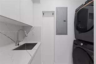 8926 Emerson Ave, Surfside, FL 33154 - Photo 17