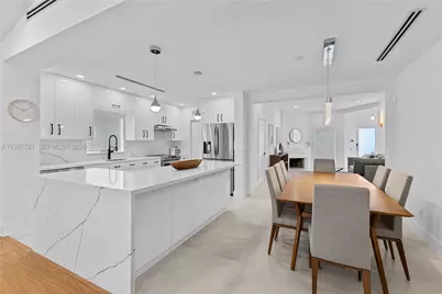 8926 Emerson Ave, Surfside, FL 33154 - Photo 9