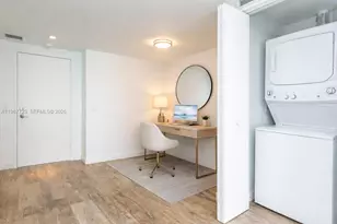 650 NE 32nd St, Miami, FL 33137 - Photo 3