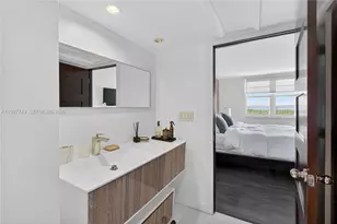 6770 Indian Creek Dr, Miami Beach, FL 33141 - Photo 17