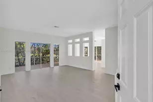 11407 Lakeview Dr, Coral Springs, FL 33071 - Photo 17