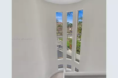 11407 Lakeview Dr #4-A, Coral Springs, FL 33071 - Photo 9