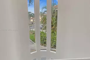 11407 Lakeview Dr, Coral Springs, FL 33071 - Photo 41