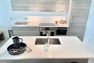 650 NE 32nd St, Miami, FL 33137 - Photo 7