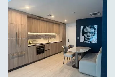 77 SE 5th St #3008, Miami, FL 33131 - Photo 5