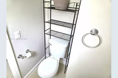 1700 NE 191st St #100, Miami, FL 33179 - Photo 25