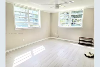 1700 NE 191st St #100, Miami, FL 33179 - Photo 13