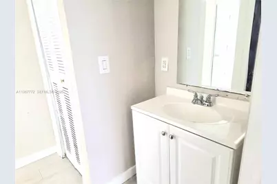 1700 NE 191st St #100, Miami, FL 33179 - Photo 13