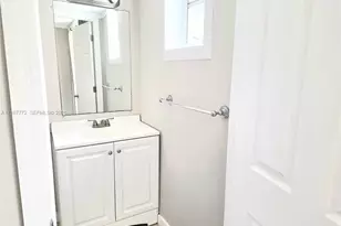 1700 NE 191st St, Miami, FL 33179 - Photo 19