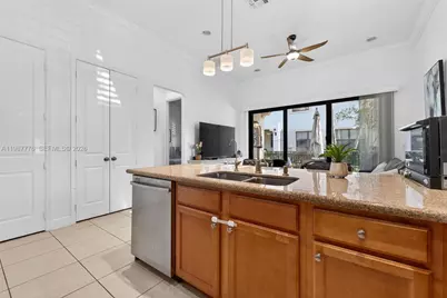 12490 NW 33rd St, Sunrise, FL 33323 - Photo 13