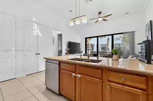 12490 NW 33rd St, Sunrise, FL 33323 - Photo 13