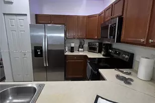 8925 W 35th Ct, Hialeah, FL 33018 - Photo 3