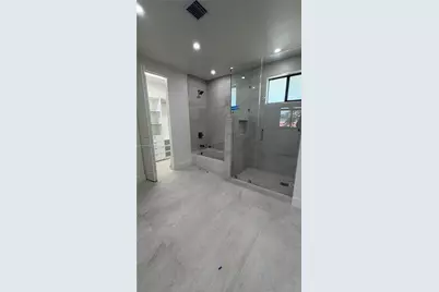 102 Pl SW 18340, Perrine, FL 33157 - Photo 15