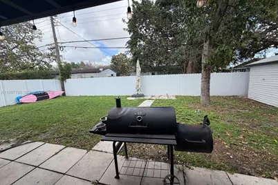 8747 NW 36th Ave, Miami, FL 33147 - Photo 21