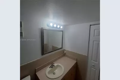 7151 Miami Lakes Dr #P36, Miami Lakes, FL 33014 - Photo 11