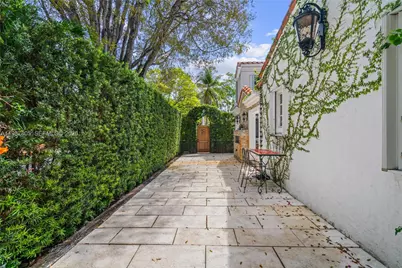 1900 Pizarro St, Coral Gables, FL 33134 - Photo 61