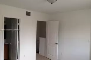 7905 NW 8th St, Miami, FL 33126 - Photo 11