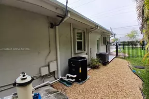 6421 SW 56th St, South Miami, FL 33155 - Photo 19