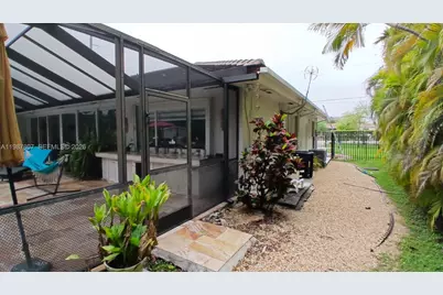 6421 SW 56th St, South Miami, FL 33155 - Photo 25