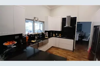 6421 SW 56th St, South Miami, FL 33155 - Photo 9