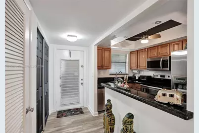 2780 N Pine Island Rd #112, Sunrise, FL 33322 - Photo 9