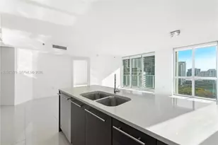 500 Brickell Ave, Miami, FL 33131 - Photo 9