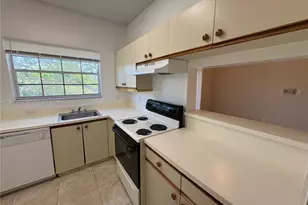 601 Cypress Lake Blvd, Deerfield Beach, FL 33064 - Photo 7