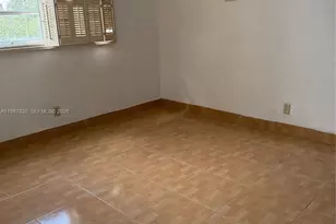 620 NE 12th Ave, Hallandale Beach, FL 33009 - Photo 23