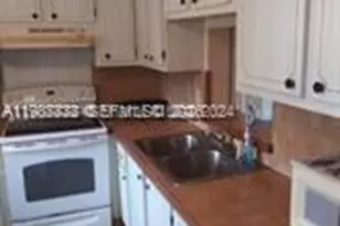 620 NE 12th Ave, Hallandale Beach, FL 33009 - Photo 5