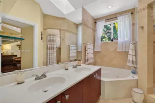 21391 Marina Cove Cir, Aventura, FL 33180 - Photo 57