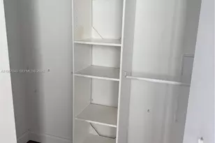 690 SW 1st Ct, Miami, FL 33130 - Photo 7