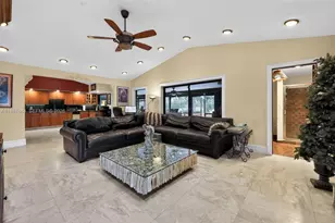 9420 Sea Turtle Ln, Plantation, FL 33324 - Photo 5