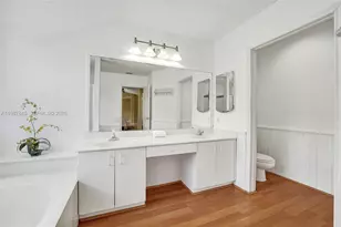 484 Cambridge Dr, Weston, FL 33326 - Photo 35