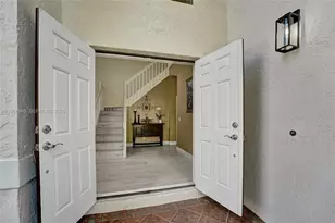 484 Cambridge Dr, Weston, FL 33326 - Photo 9