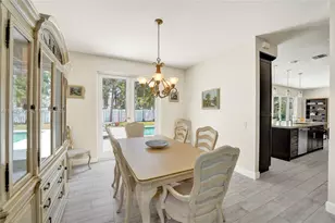 484 Cambridge Dr, Weston, FL 33326 - Photo 17