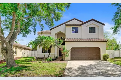 484 Cambridge Dr, Weston, FL 33326 - Photo 3