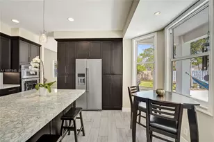 484 Cambridge Dr, Weston, FL 33326 - Photo 19